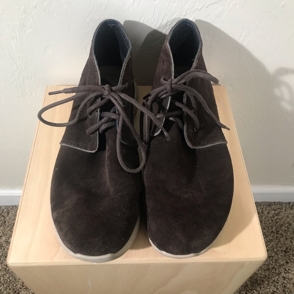 Crocs Kinsdale Brown Suede Chukka Boots Size 12